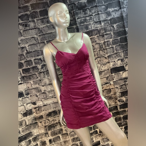 Fuschia Ruched Party Mini Dress - Picture 4 of 6